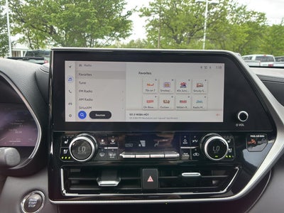 2023 Toyota Highlander Platinum