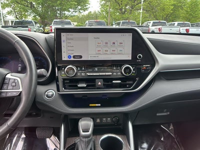 2023 Toyota Highlander Platinum