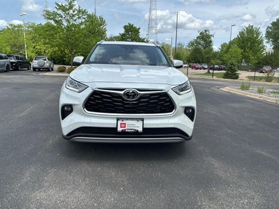 2023 Toyota Highlander Platinum