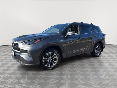 2025 Toyota Highlander XLE