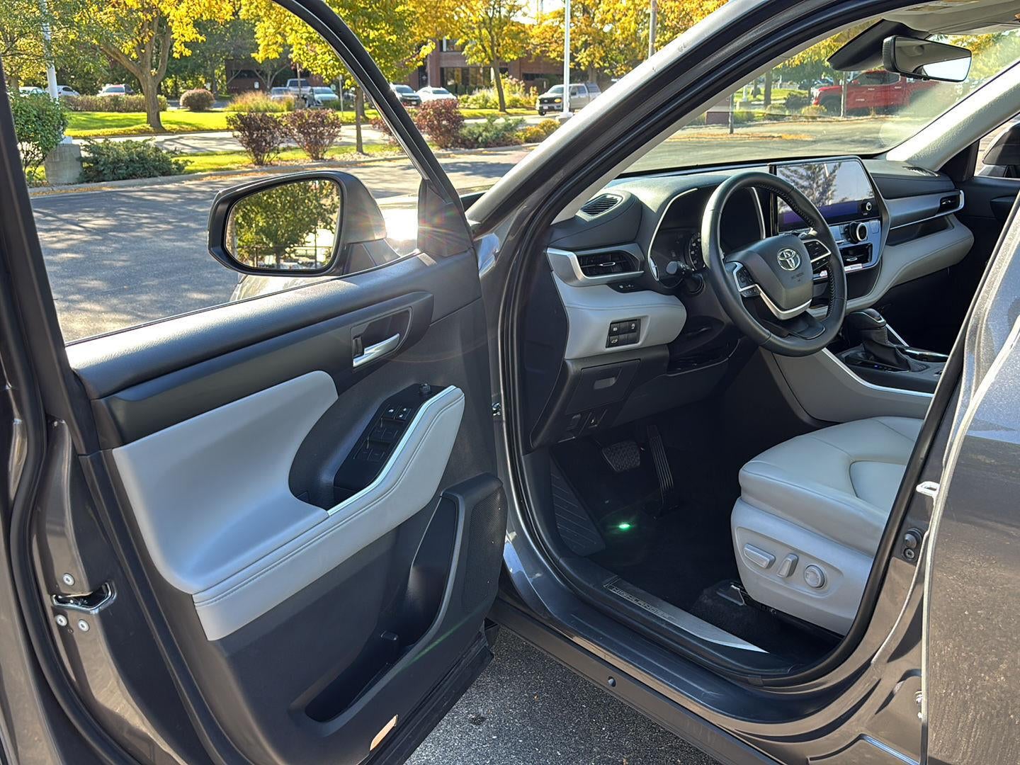 2025 Toyota Highlander XLE