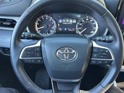 2025 Toyota Highlander XLE