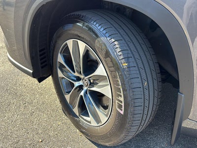2025 Toyota Highlander XLE