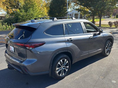 2025 Toyota Highlander XLE