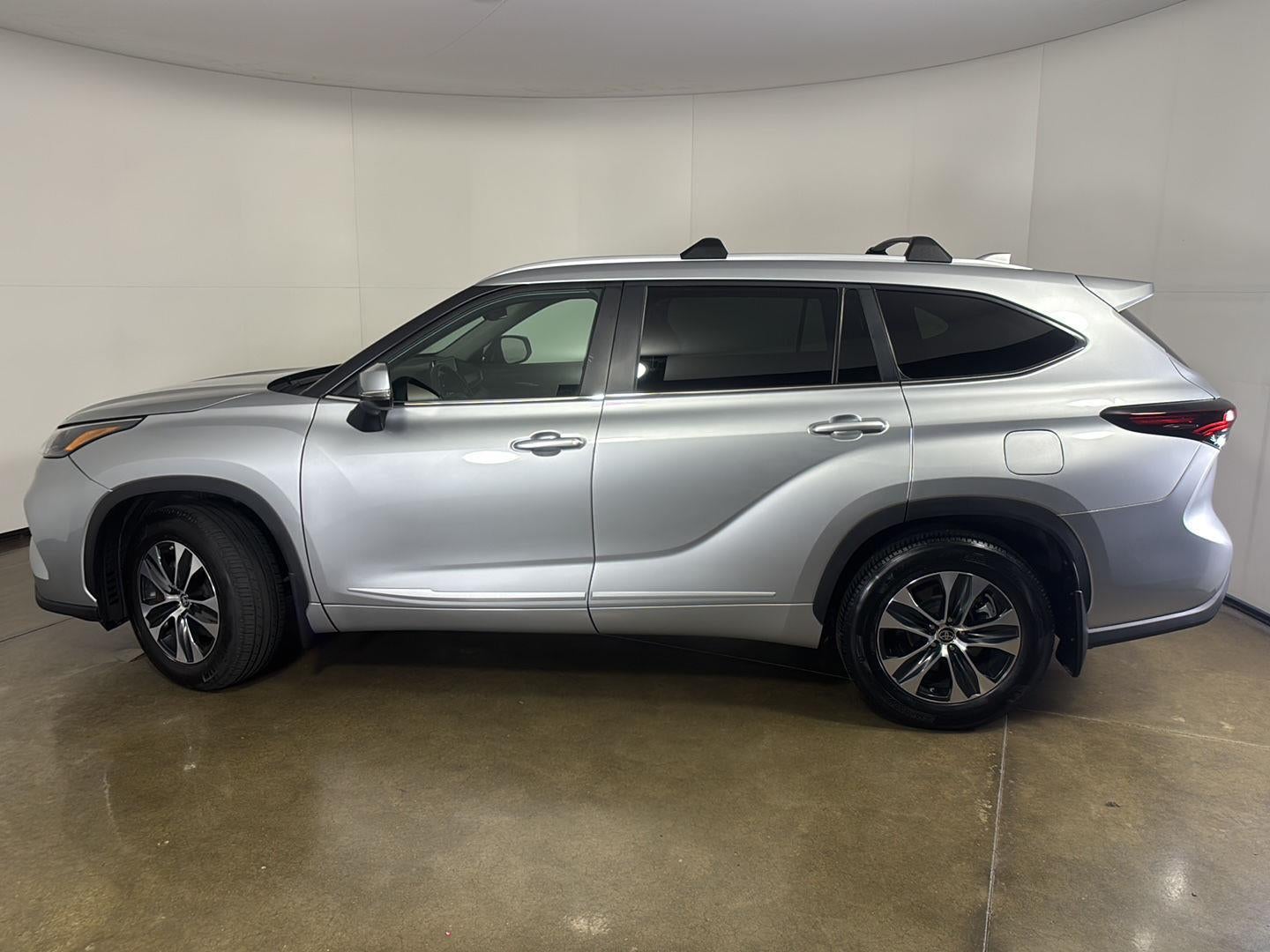 2025 Toyota Highlander XLE