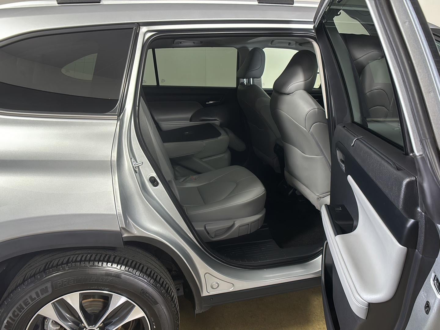 2025 Toyota Highlander XLE