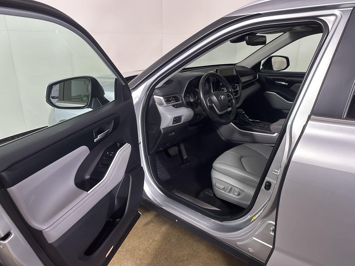2025 Toyota Highlander XLE