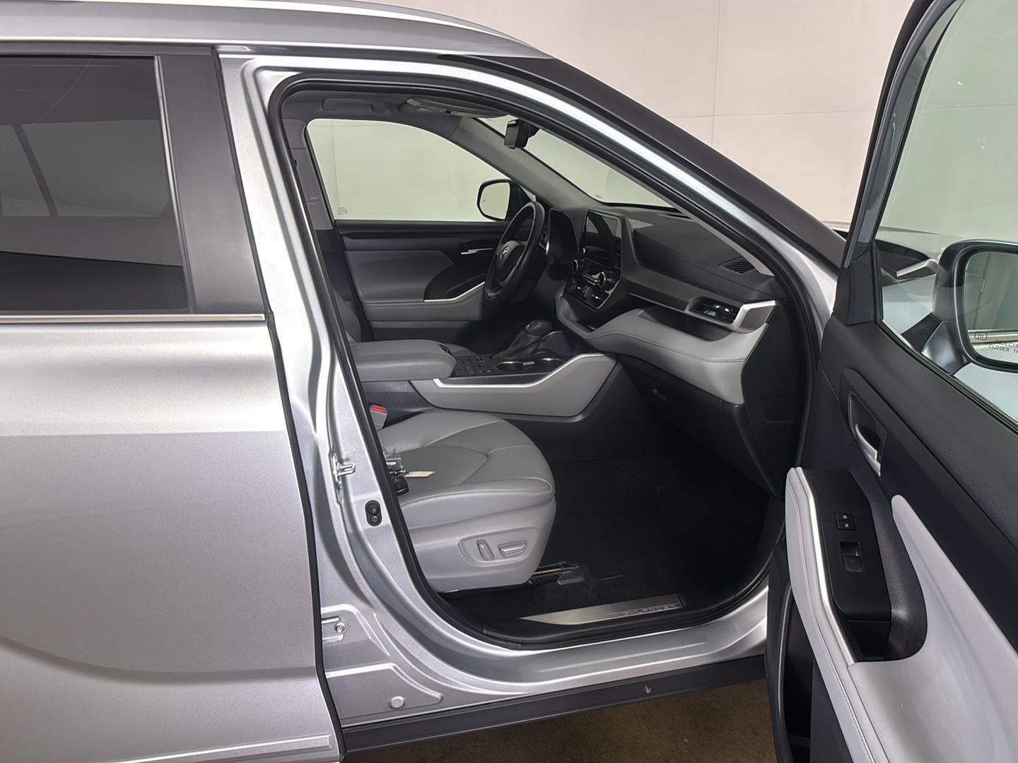 2025 Toyota Highlander XLE