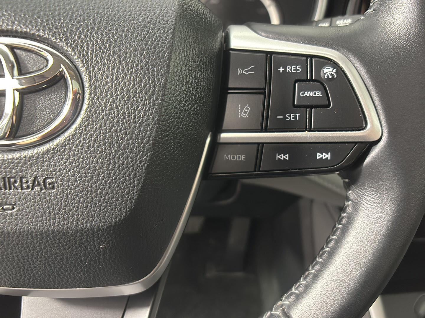 2025 Toyota Highlander XLE