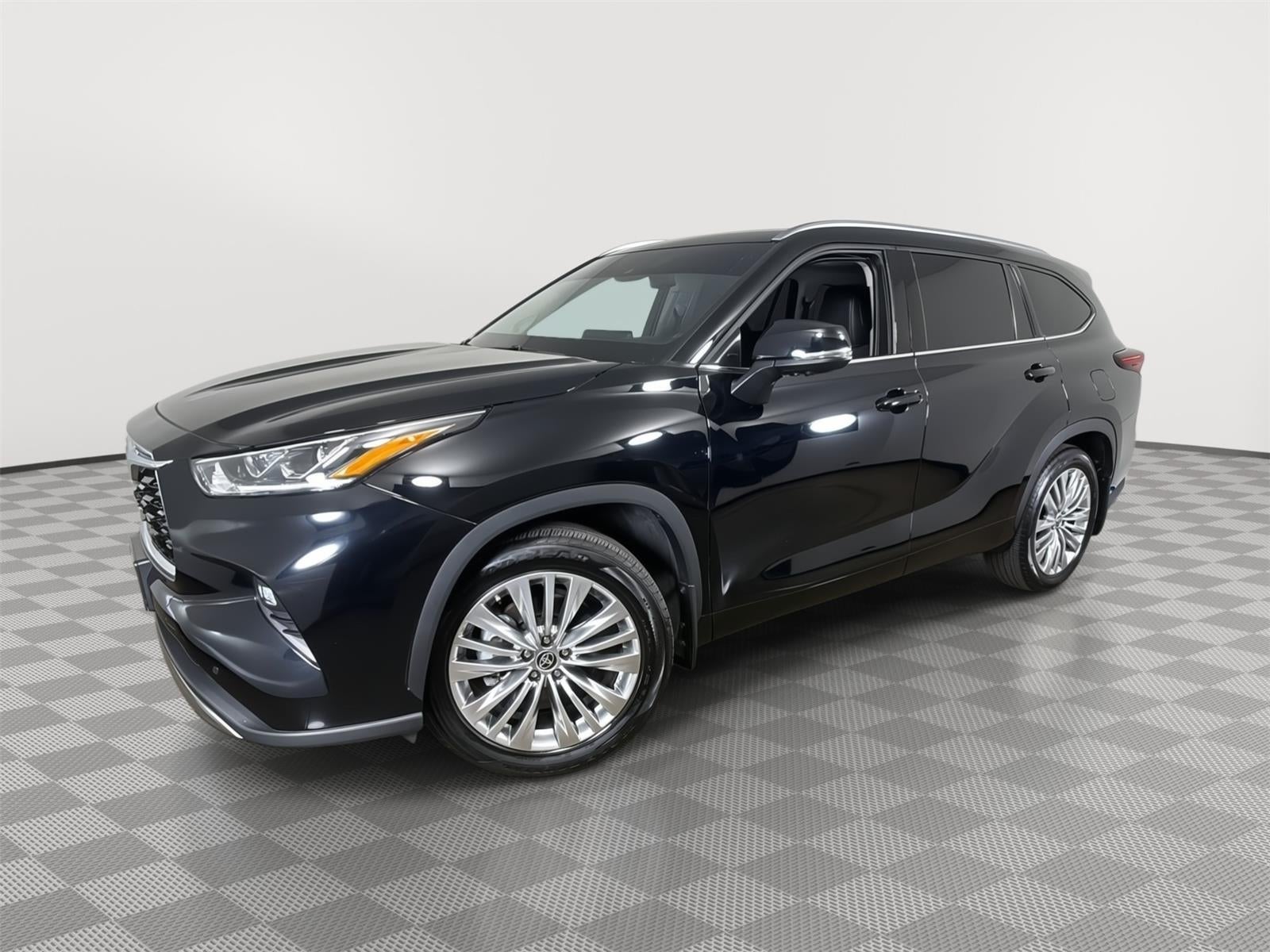 2025 Toyota Highlander Platinum