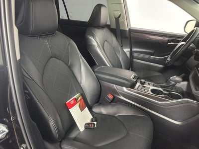 2025 Toyota Highlander Platinum