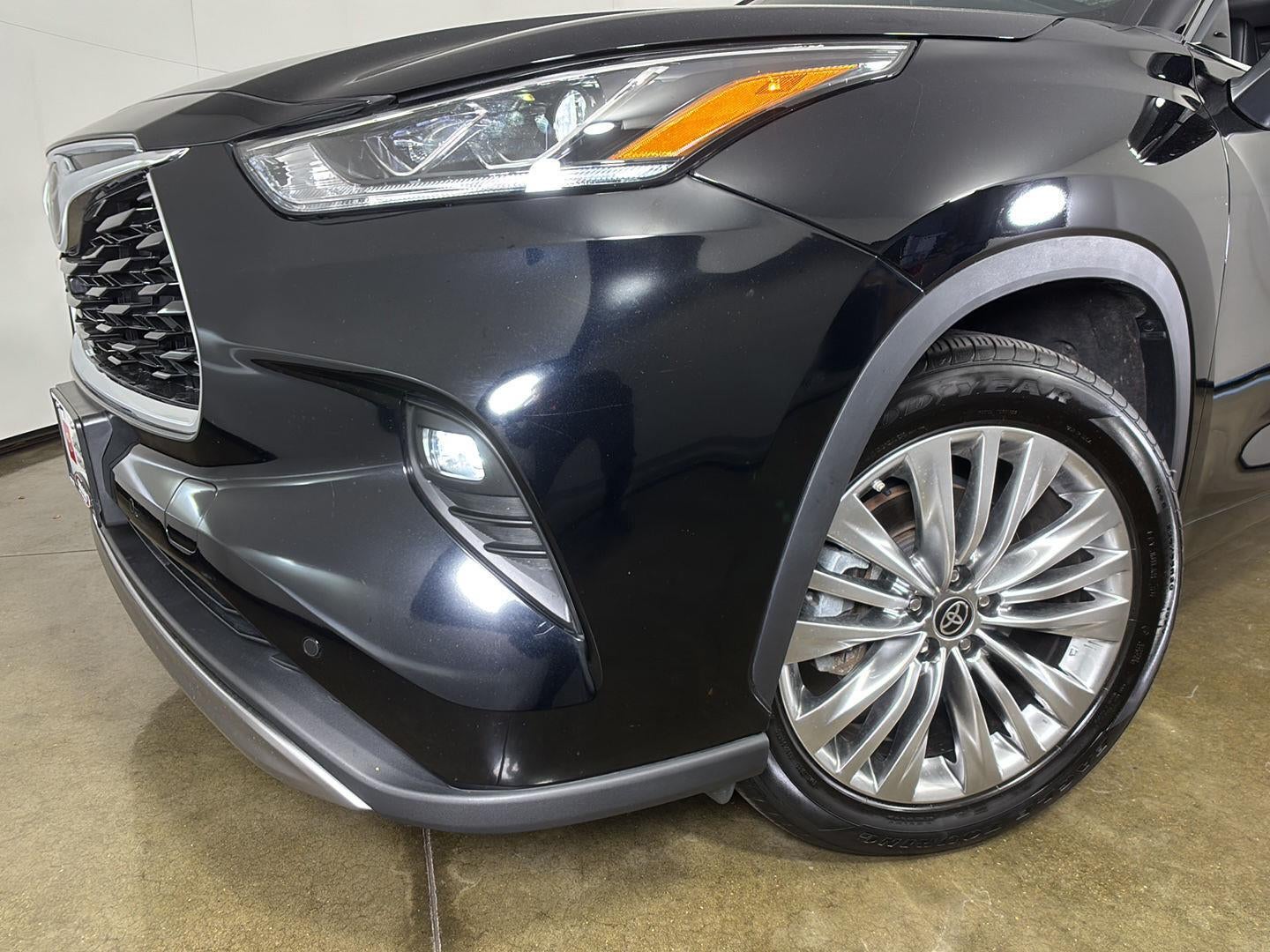 2025 Toyota Highlander Platinum
