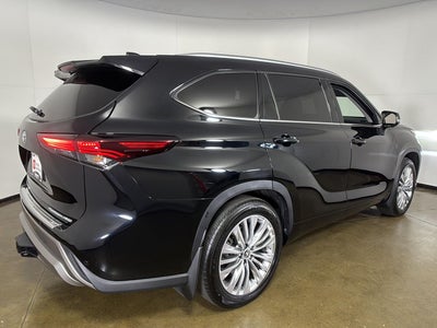 2025 Toyota Highlander Platinum