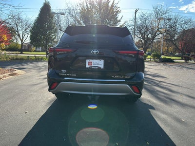 2025 Toyota Highlander Platinum