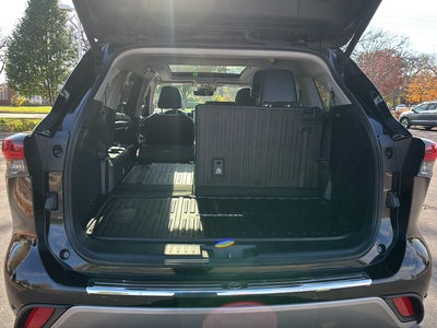 2025 Toyota Highlander Platinum