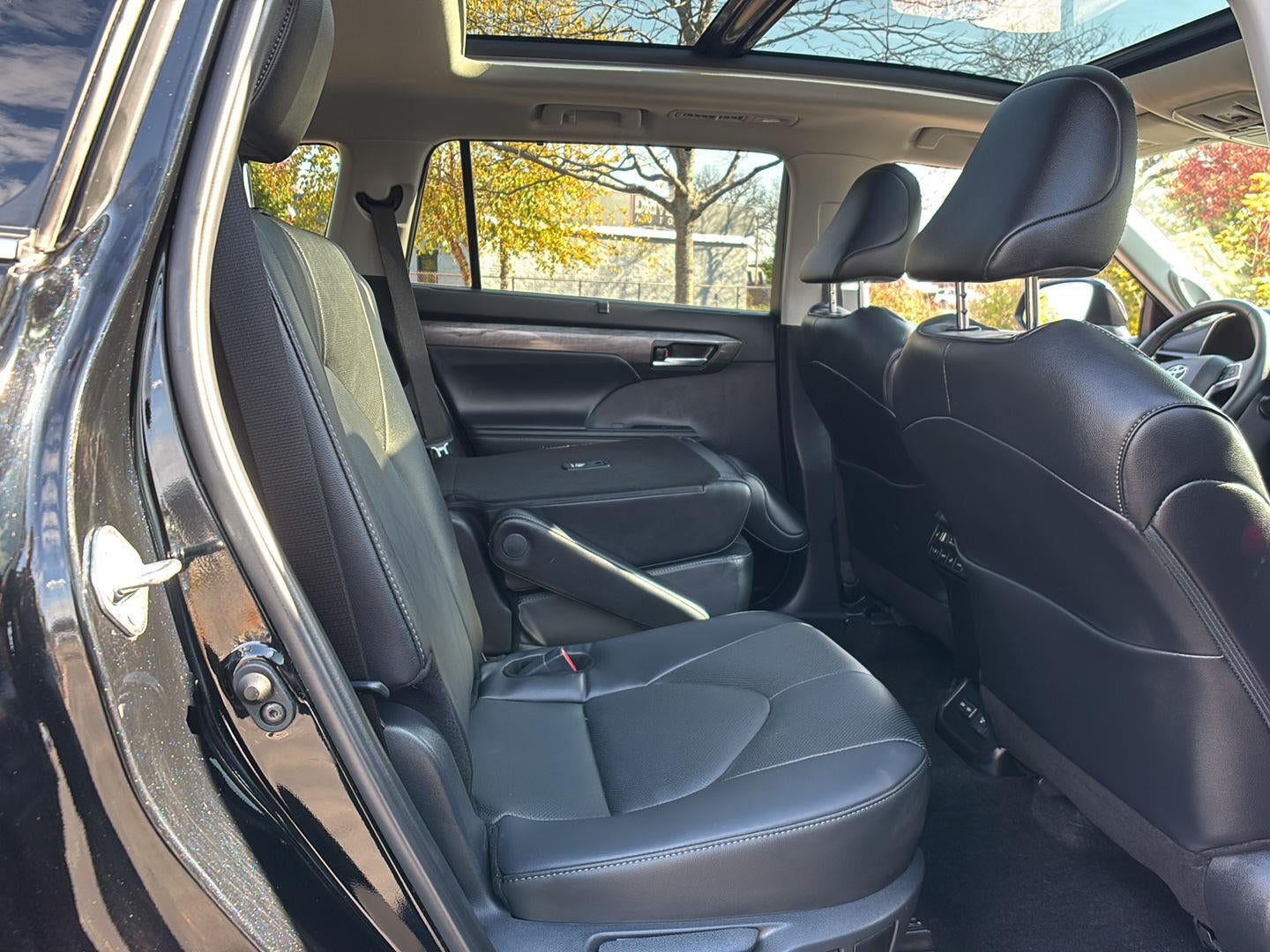 2025 Toyota Highlander Platinum