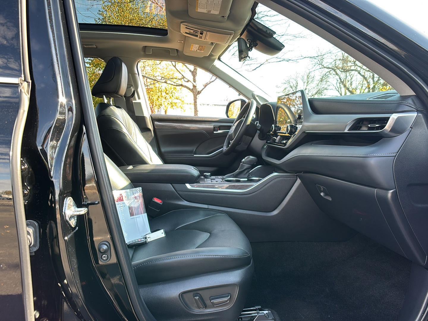 2025 Toyota Highlander Platinum