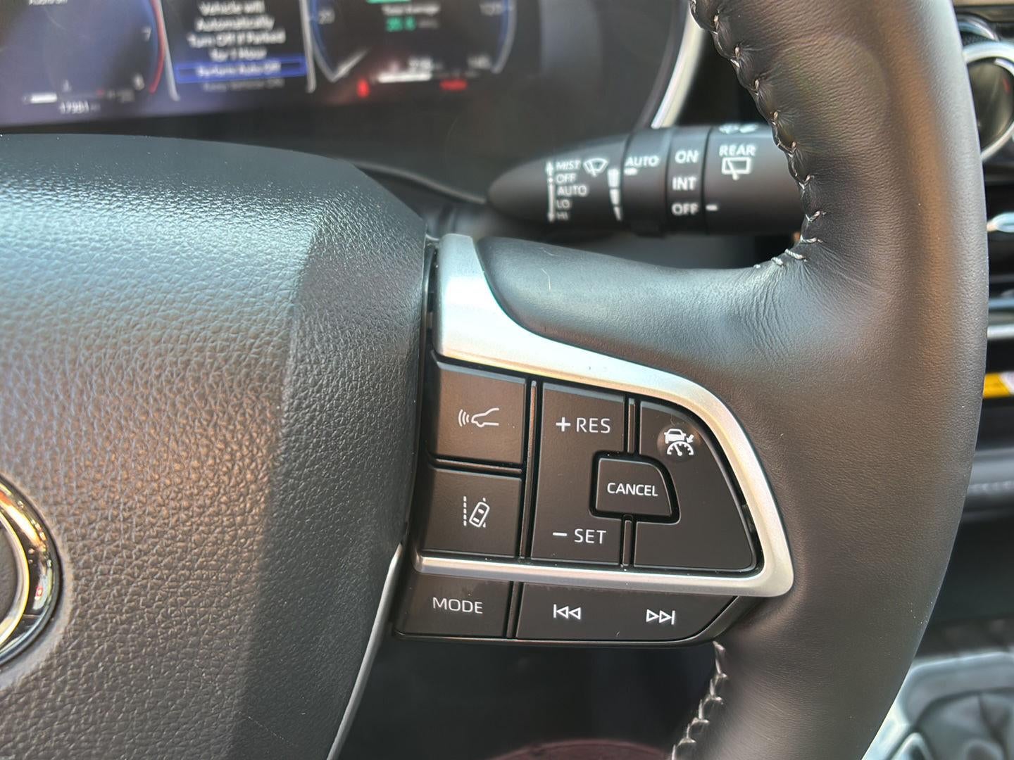 2025 Toyota Highlander Platinum