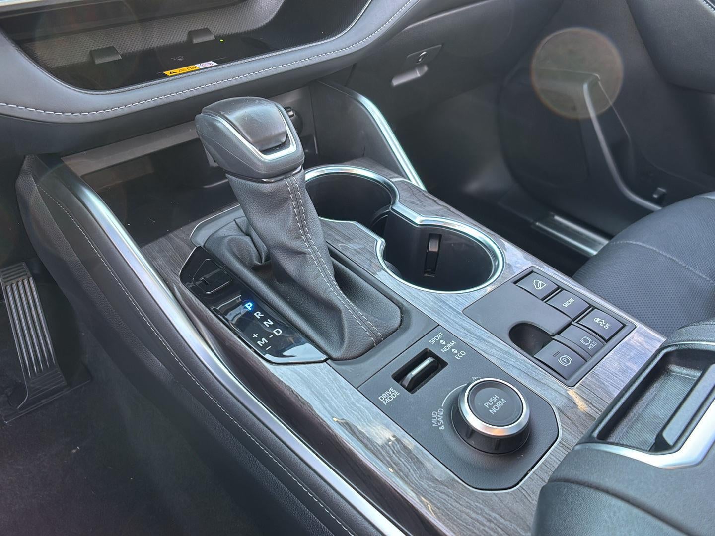 2025 Toyota Highlander Platinum