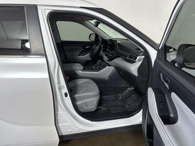 2024 Toyota Highlander XLE