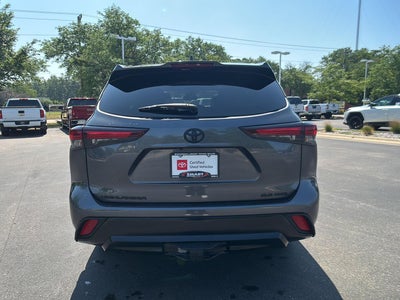 2025 Toyota Highlander XLE