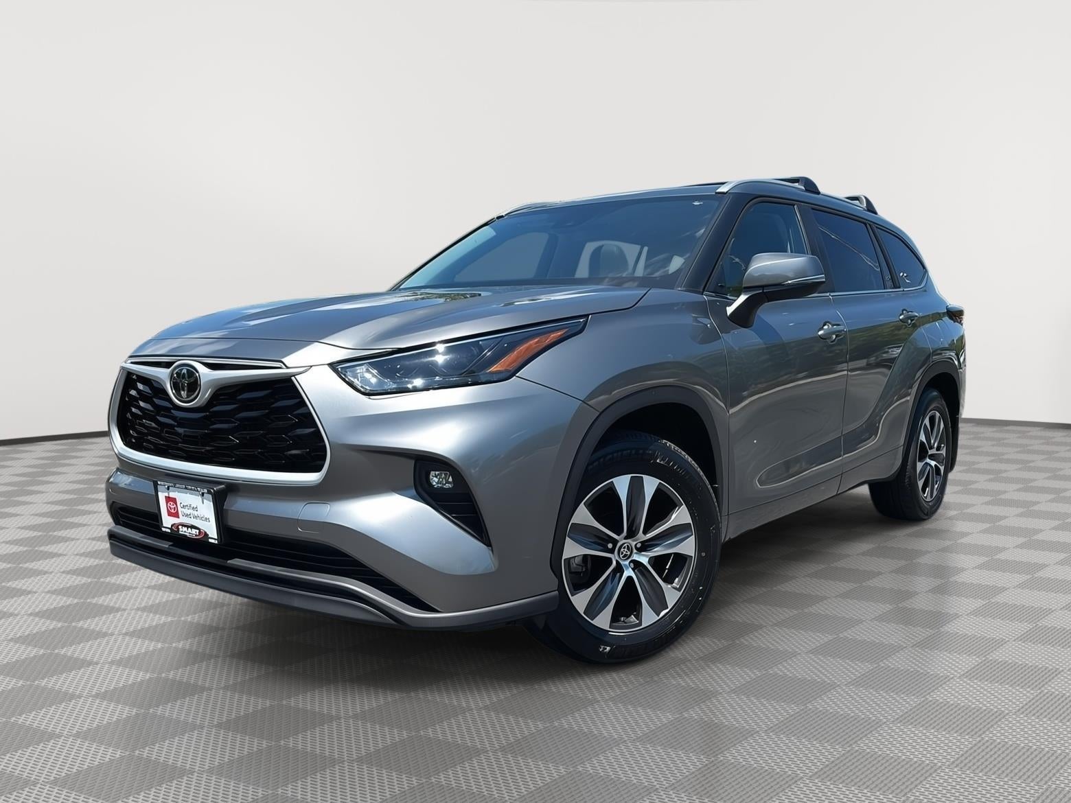 2025 Toyota HIGHLANDER XLE