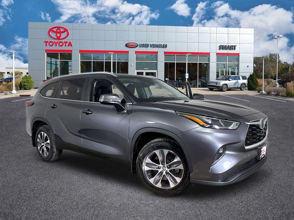 2024 Toyota Highlander XLE