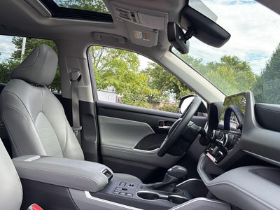 2025 Toyota Highlander XLE