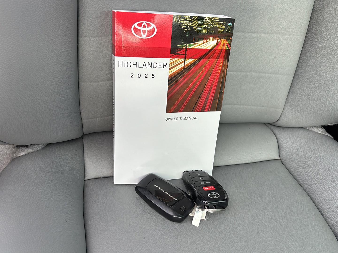 2025 Toyota Highlander XLE