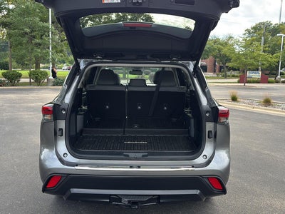 2025 Toyota Highlander XLE