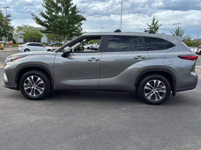 2025 Toyota Highlander XLE
