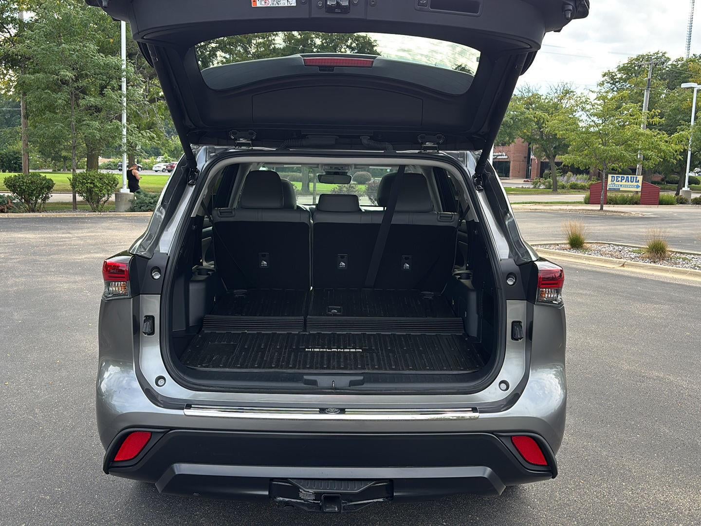 2025 Toyota Highlander XLE