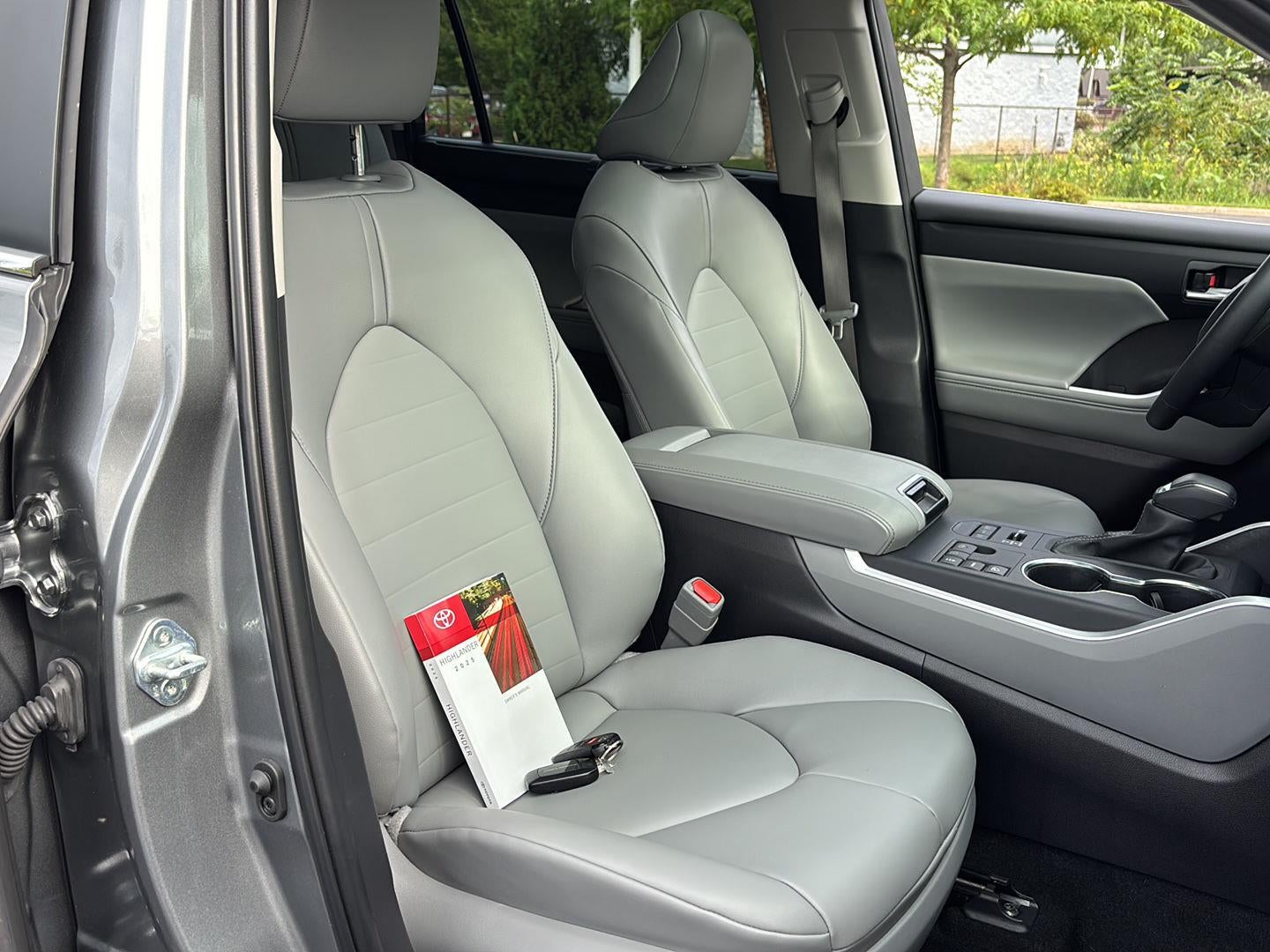 2025 Toyota Highlander XLE