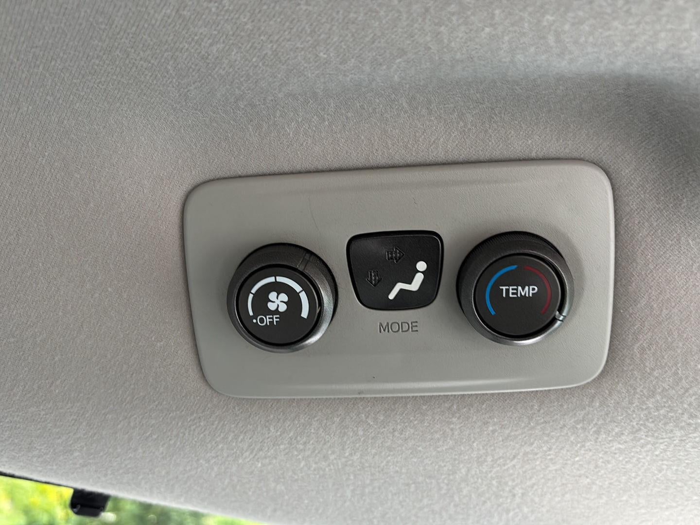 2011 Toyota Sienna LE AAS