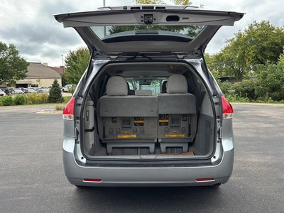 2011 Toyota Sienna LE AAS