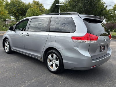 2011 Toyota Sienna LE AAS