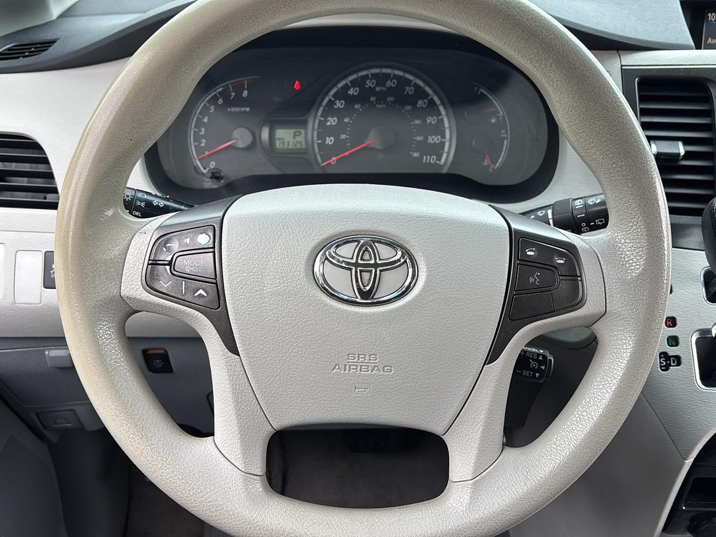 2011 Toyota Sienna LE AAS