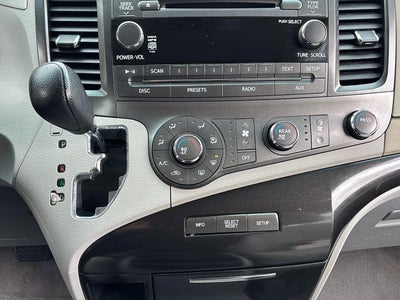 2011 Toyota Sienna LE AAS
