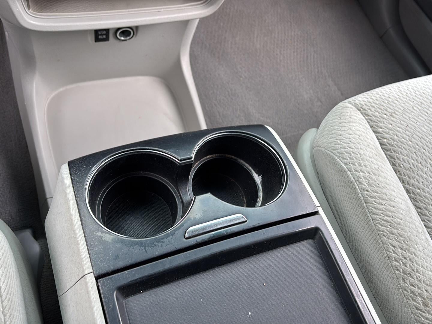 2011 Toyota Sienna LE AAS