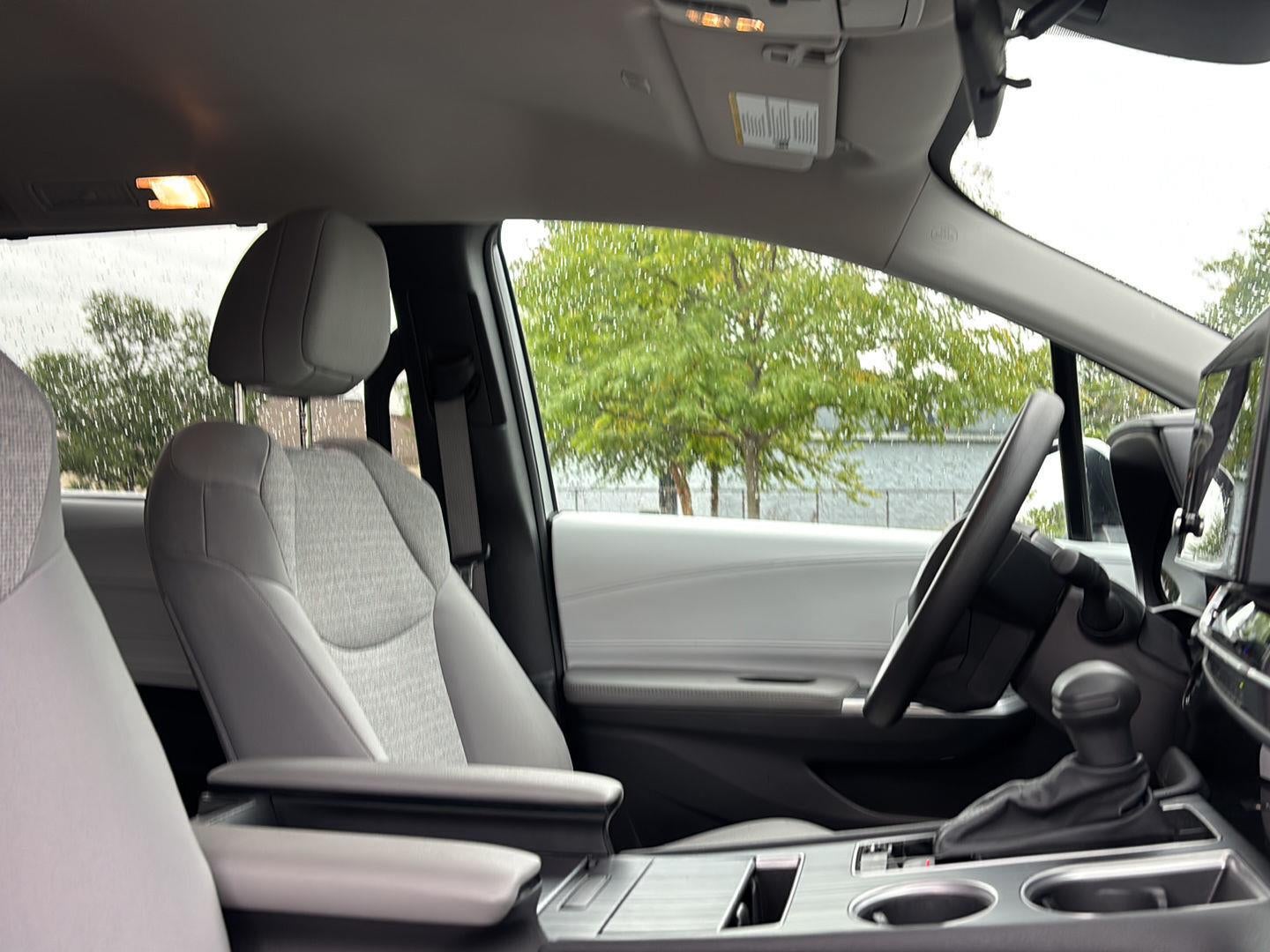 2025 Toyota Sienna LE
