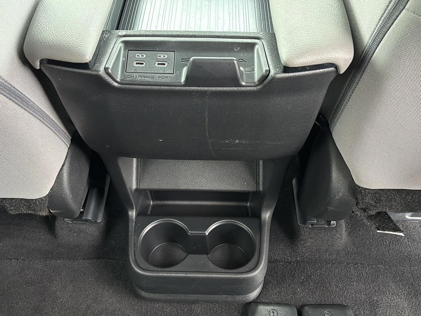 2025 Toyota Sienna LE