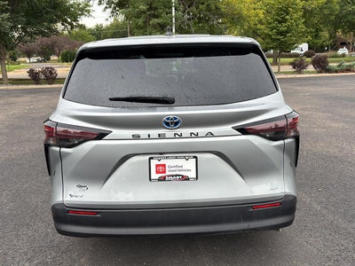 2025 Toyota Sienna LE