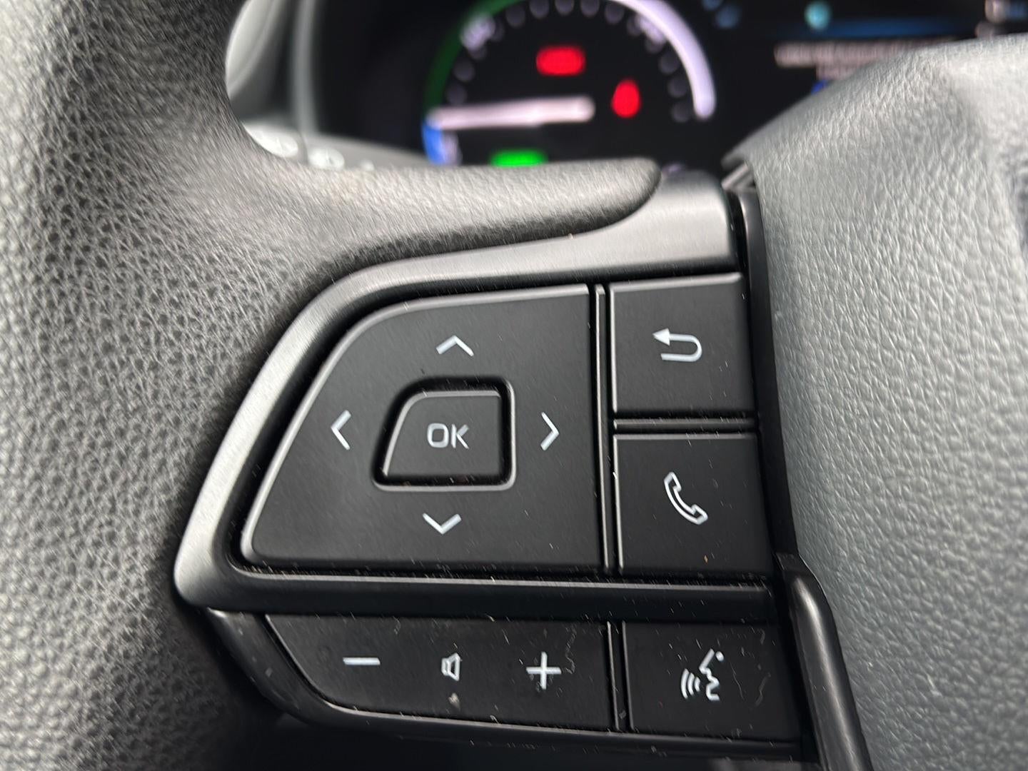 2025 Toyota Sienna LE