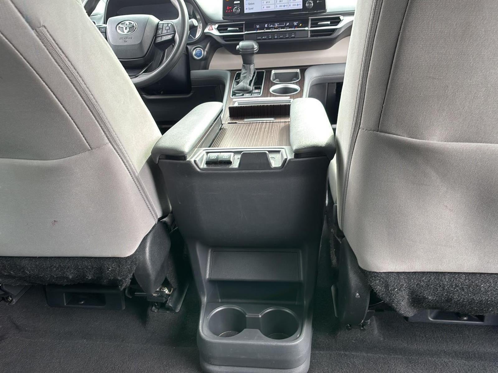 2024 Toyota Sienna LE 8-Passenger