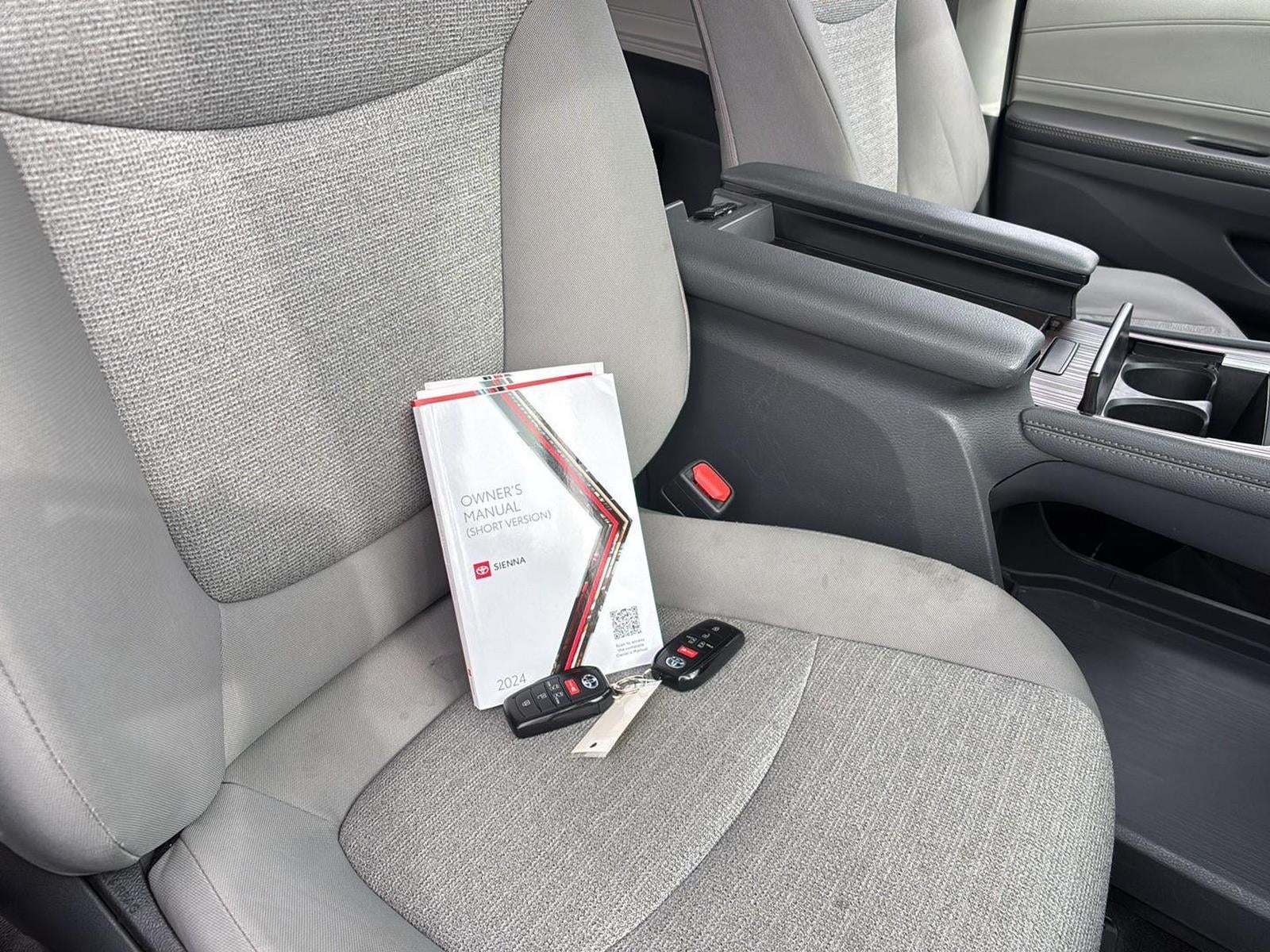 2024 Toyota Sienna LE 8-Passenger