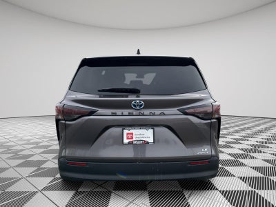2024 Toyota Sienna LE 8-Passenger