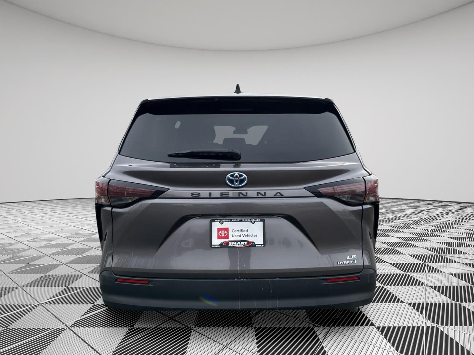 2024 Toyota Sienna LE 8-Passenger