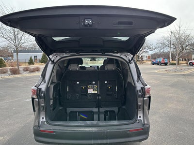 2024 Toyota Sienna LE 8-Passenger