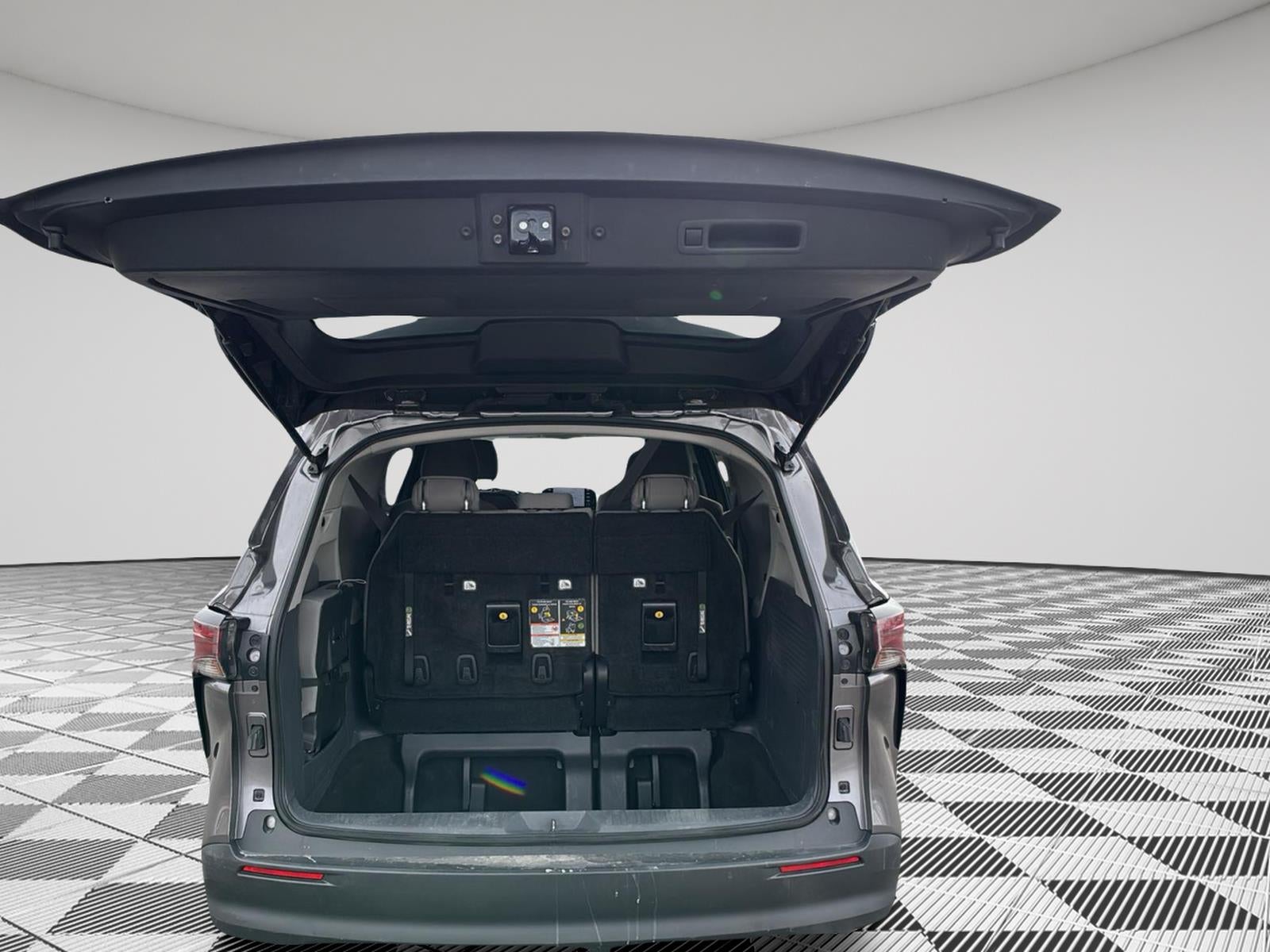 2024 Toyota Sienna LE 8-Passenger