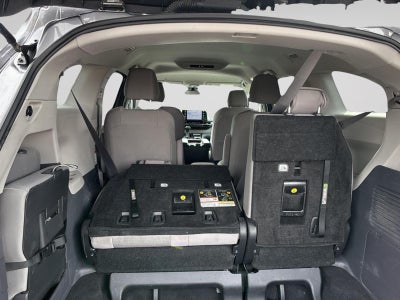 2024 Toyota Sienna LE 8-Passenger